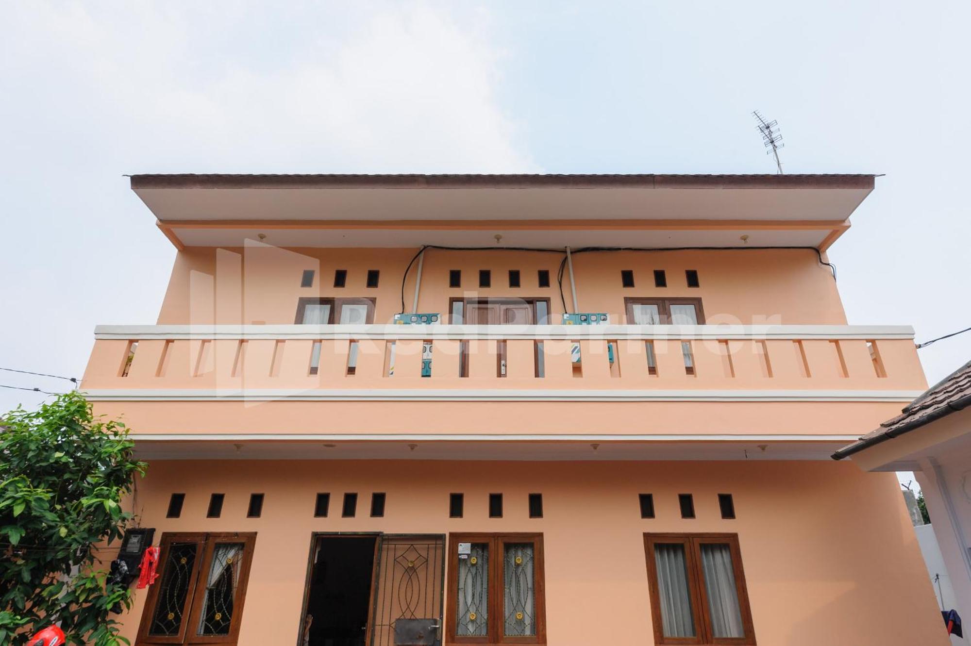 Pondok Cimanggu Syariah Mitra Reddoorz Bogor Exterior photo
