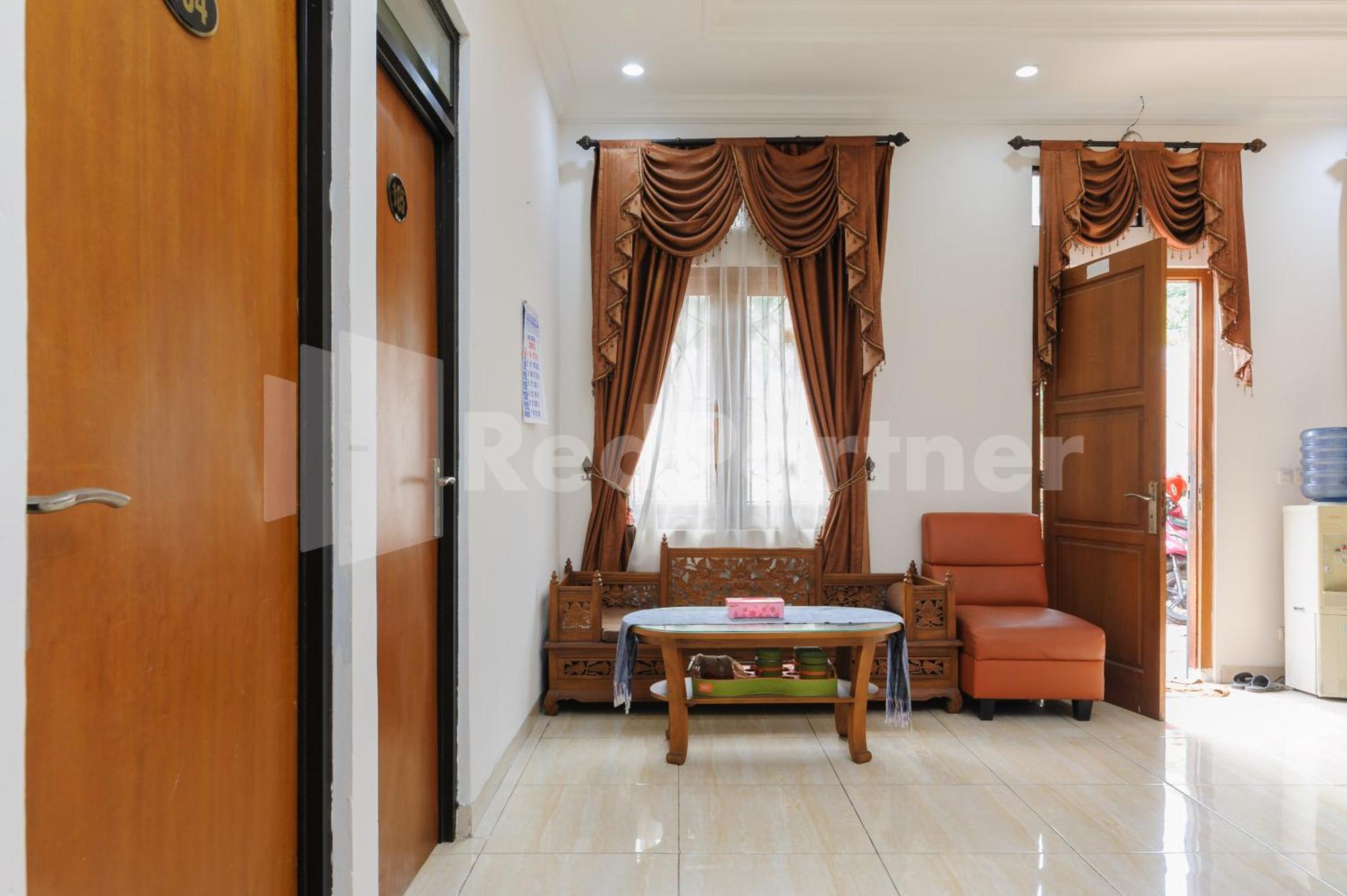 Pondok Cimanggu Syariah Mitra Reddoorz Bogor Exterior photo